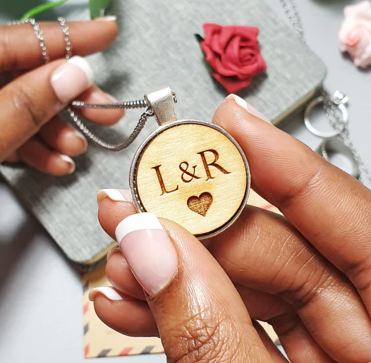 sikliku graveeringuga kingitused 2